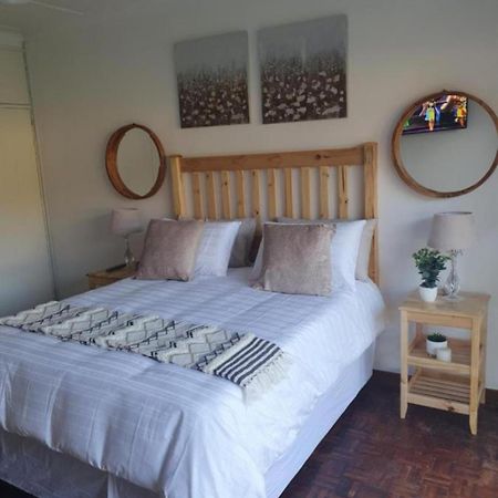Alu Guesthouse Roodepoort Exterior foto