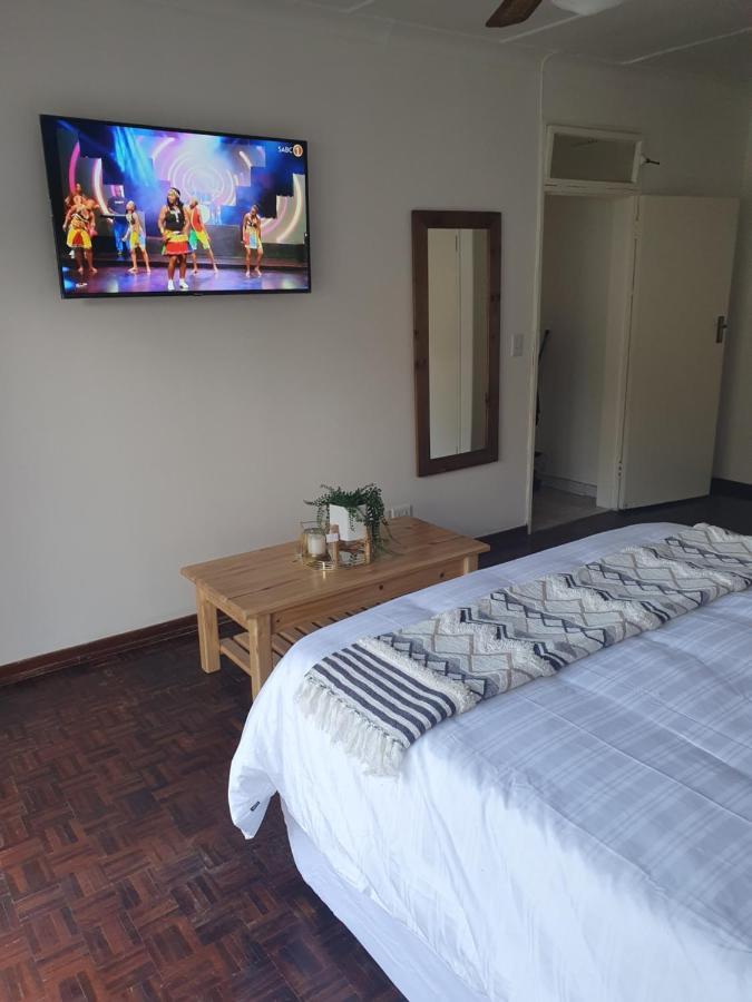 Alu Guesthouse Roodepoort Exterior foto