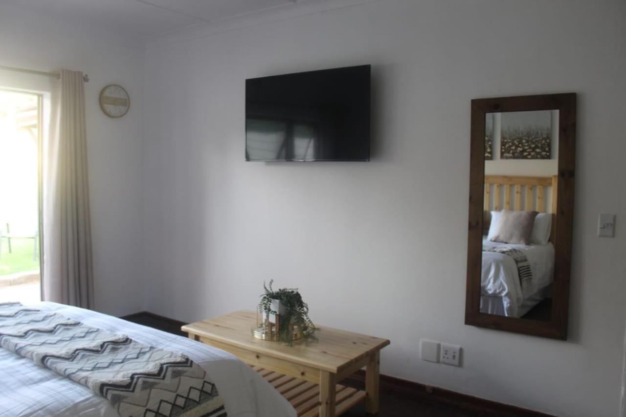 Alu Guesthouse Roodepoort Zimmer foto